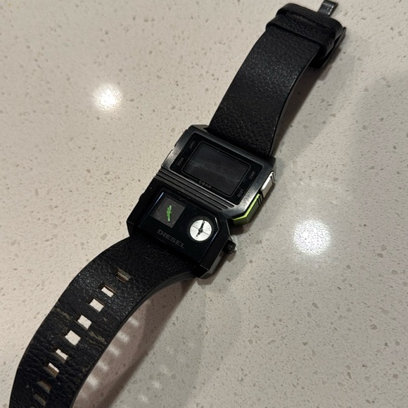 Diesel Men’s Watch - Picture 1 of 4
